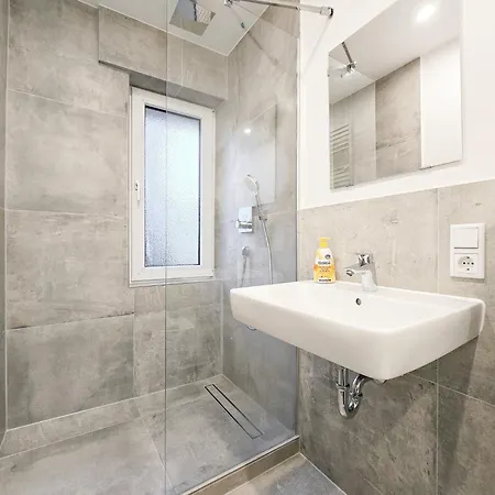 Tolstov - 2 - 25 Min Messe Dus アパート *