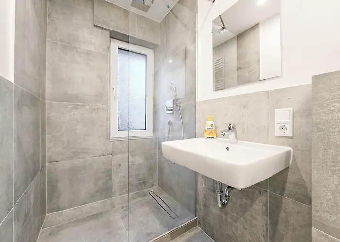 Tolstov - 2 - 25 Min Messe Dus Apartament *